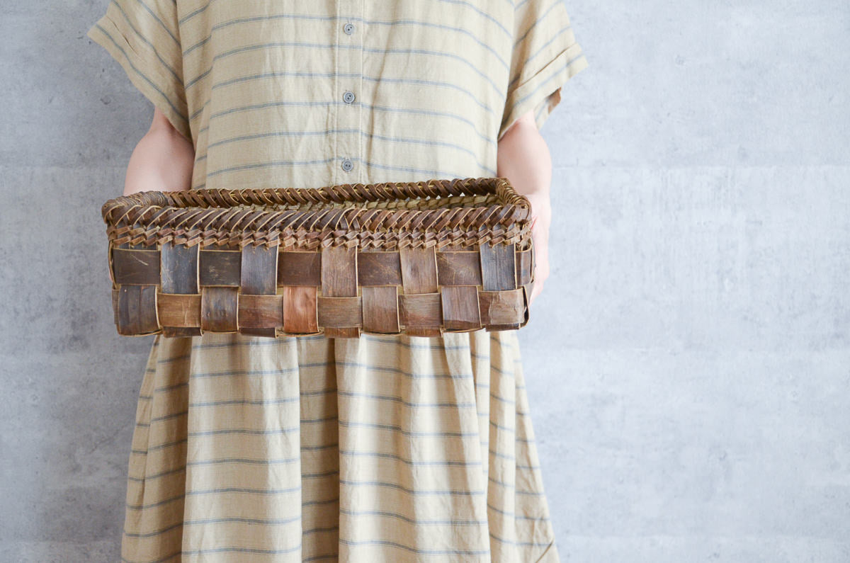 Storage Basket “Ichimatsu Weave” / Walnut Bark / Iwate-JPN 1510570