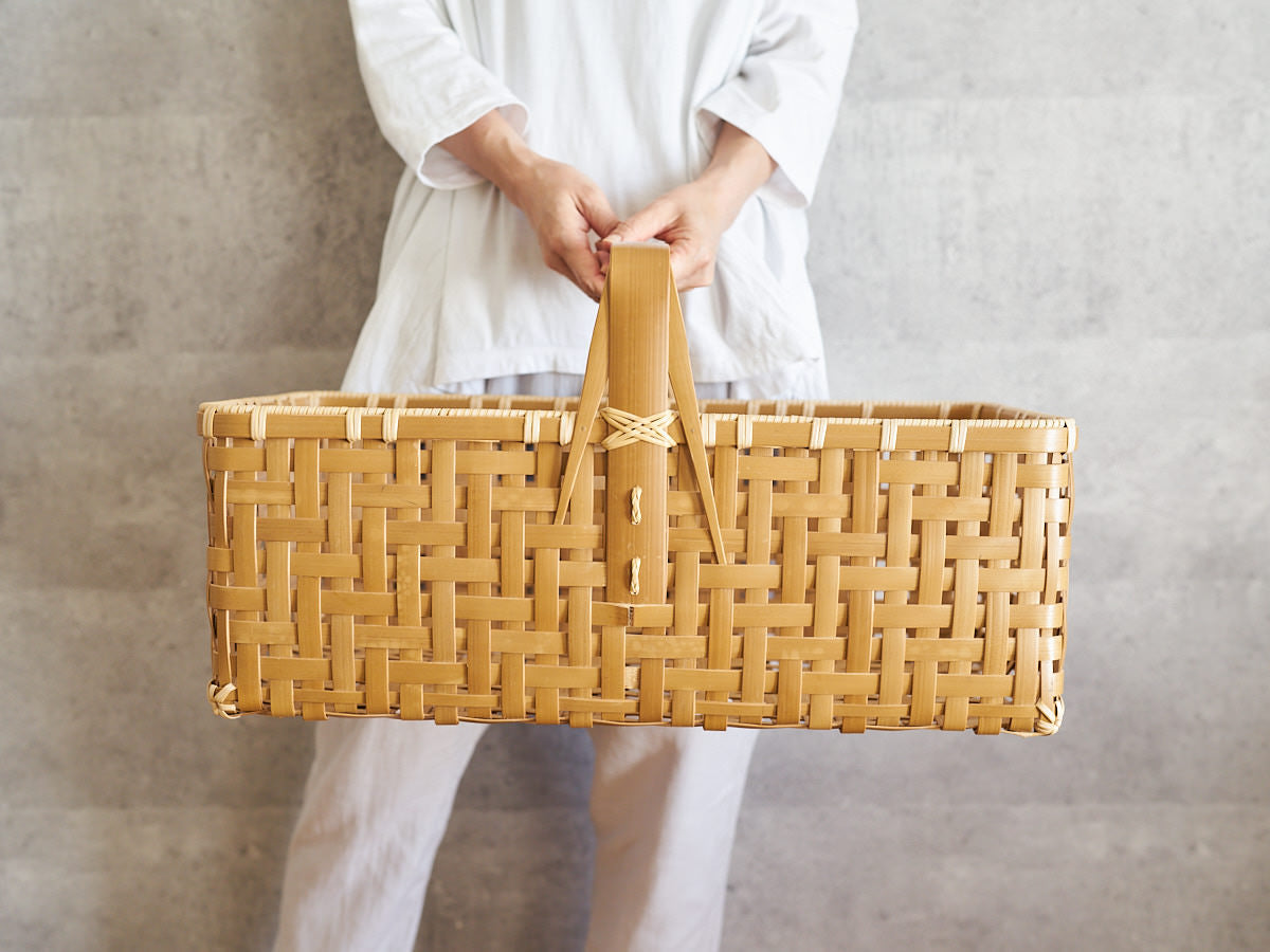 Large Handled Basket / Carbonized Bamboo / Oita-JPN 850413-1