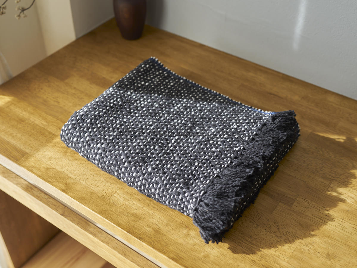 インド/コットン ガラ紡 ミディアムストール Herringbone-Dot Black 330930-3