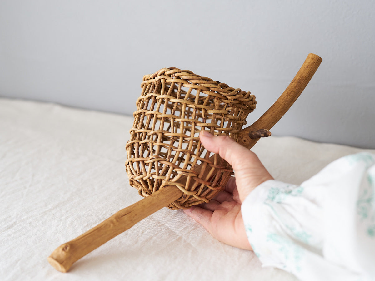 Wall Hanging Flower Basket with Grapevine Core / Akebi / Yamagata-JPN 311440-1