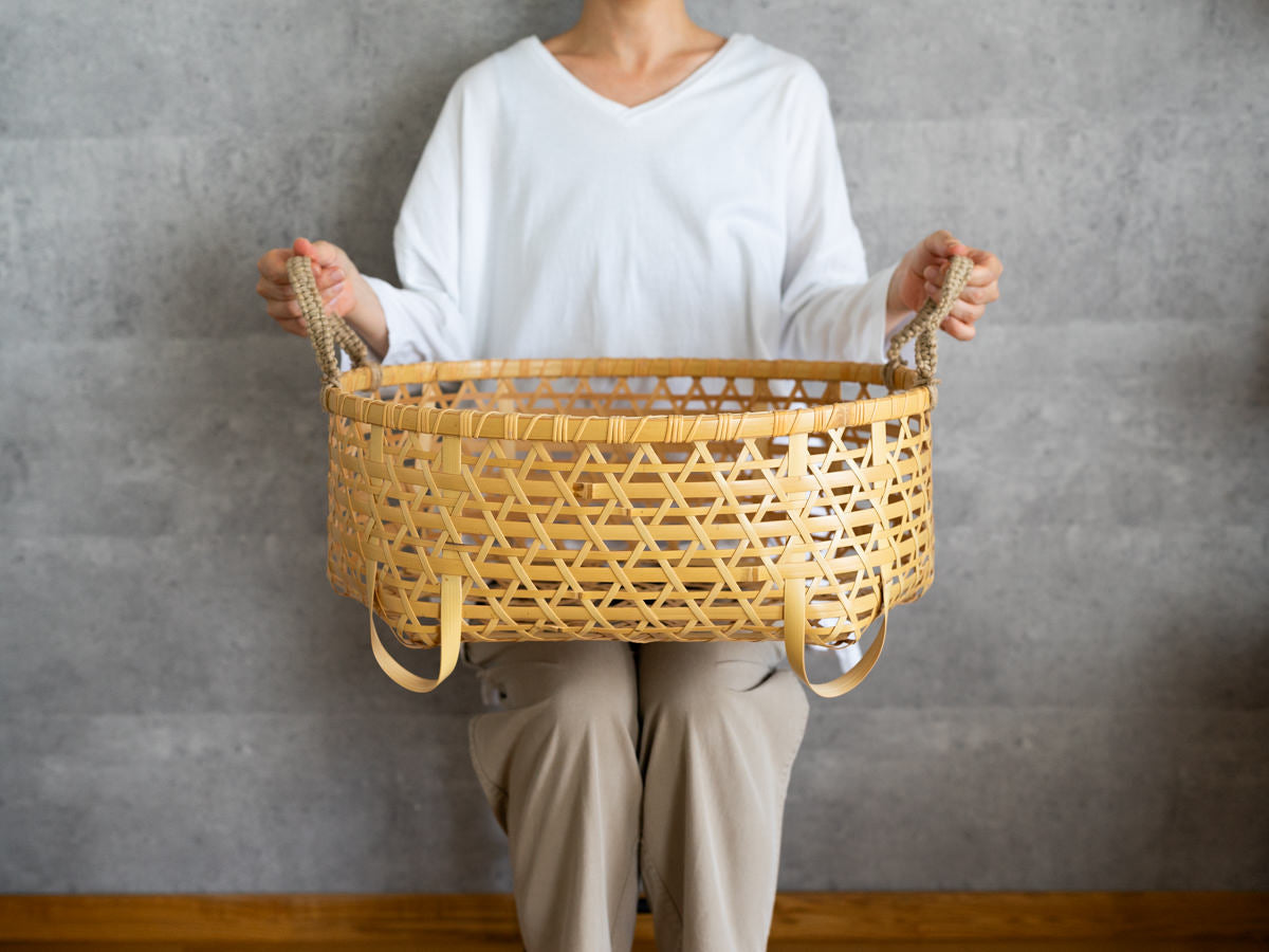 Oval Basket with Feet & Handles / White Bamboo / Tochigi-JPN 350101