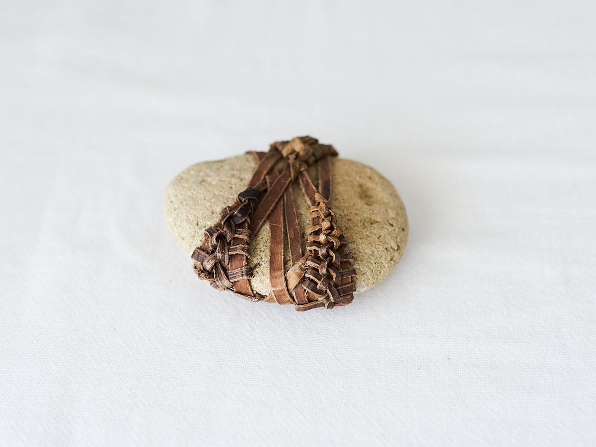 Paperweight(Shop Selection) / Walnut & Stone / Yamagata-JPN 311433-1