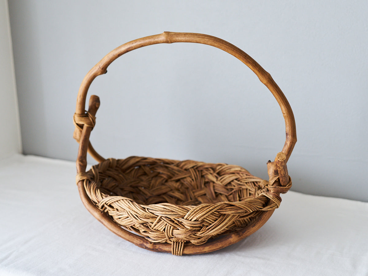 Handled “Wave” Basket Large / Akebi / Yamagata-JPN 311434-1