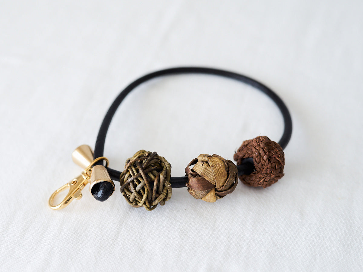 Smartphone Short Strap / Akebi, Walnut & Grapevine / Yamagata-JPN 311436