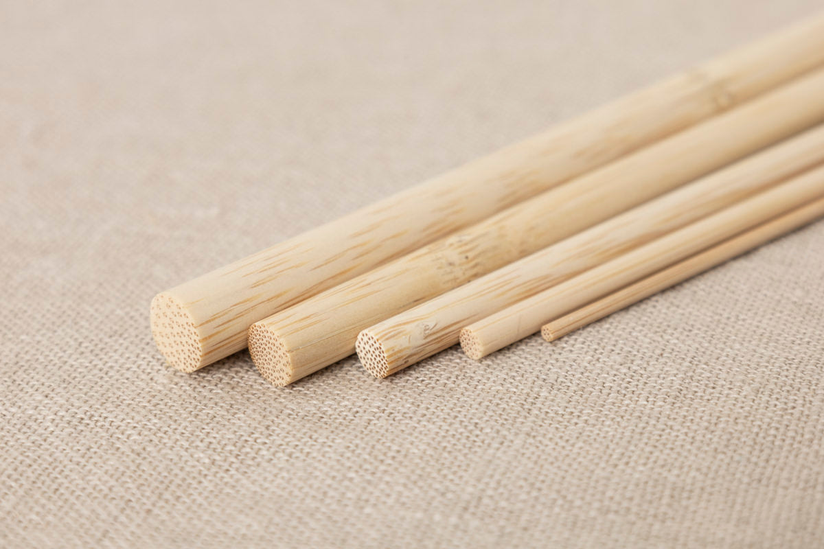 Moso bamboo round strips arranged / 孟宗竹の丸ひごを並べた様子
