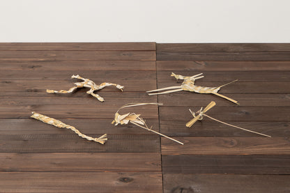 沖縄県竹富島/マーニ　草玩具　指ハブ・馬・トンボ・カエル・バッタ　5種　230610
