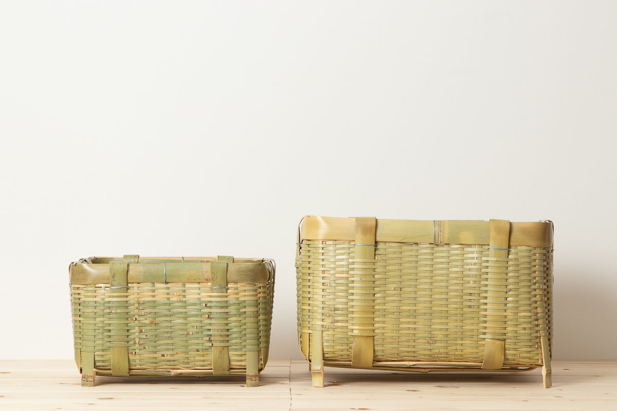 “Kakukago” Basket with Legs / Madake Bamboo / Ibaraki-JPN 810209