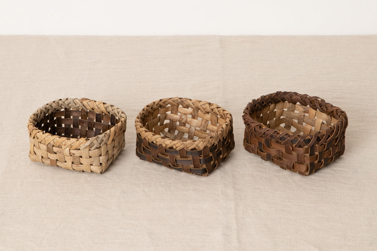 Storage Basket Mini / Walnut Bark / Iwate-JPN 1510592