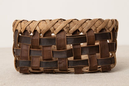 Storage Basket Mini / Walnut Bark / Iwate-JPN 1510592