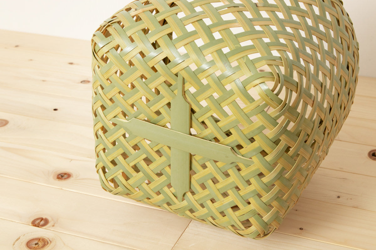 Hishime Weave Basket / Madake Bamboo / Oita-JPN 110704-1