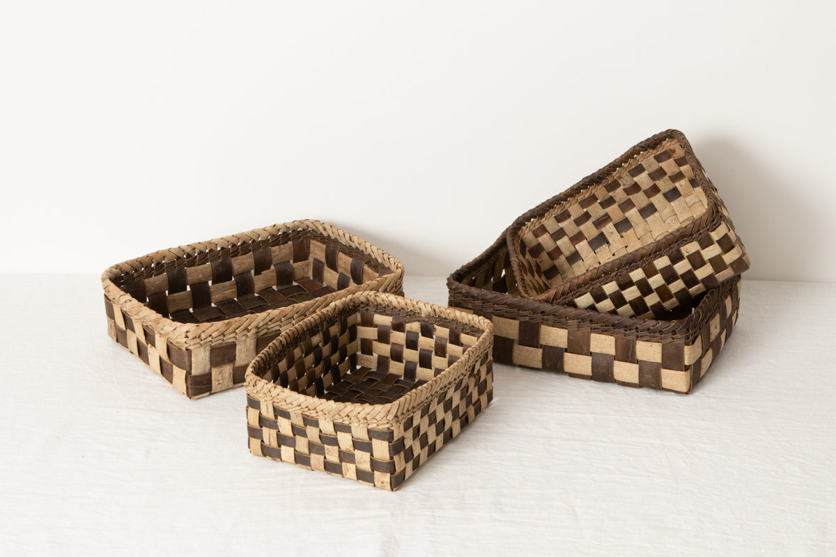 Walnut bark checker storage baskets / くるみのチェック編み整理かご