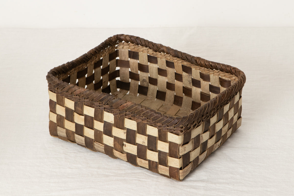 Storage Basket “Checker” / Walnut Bark / Iwate-JPN 1510571