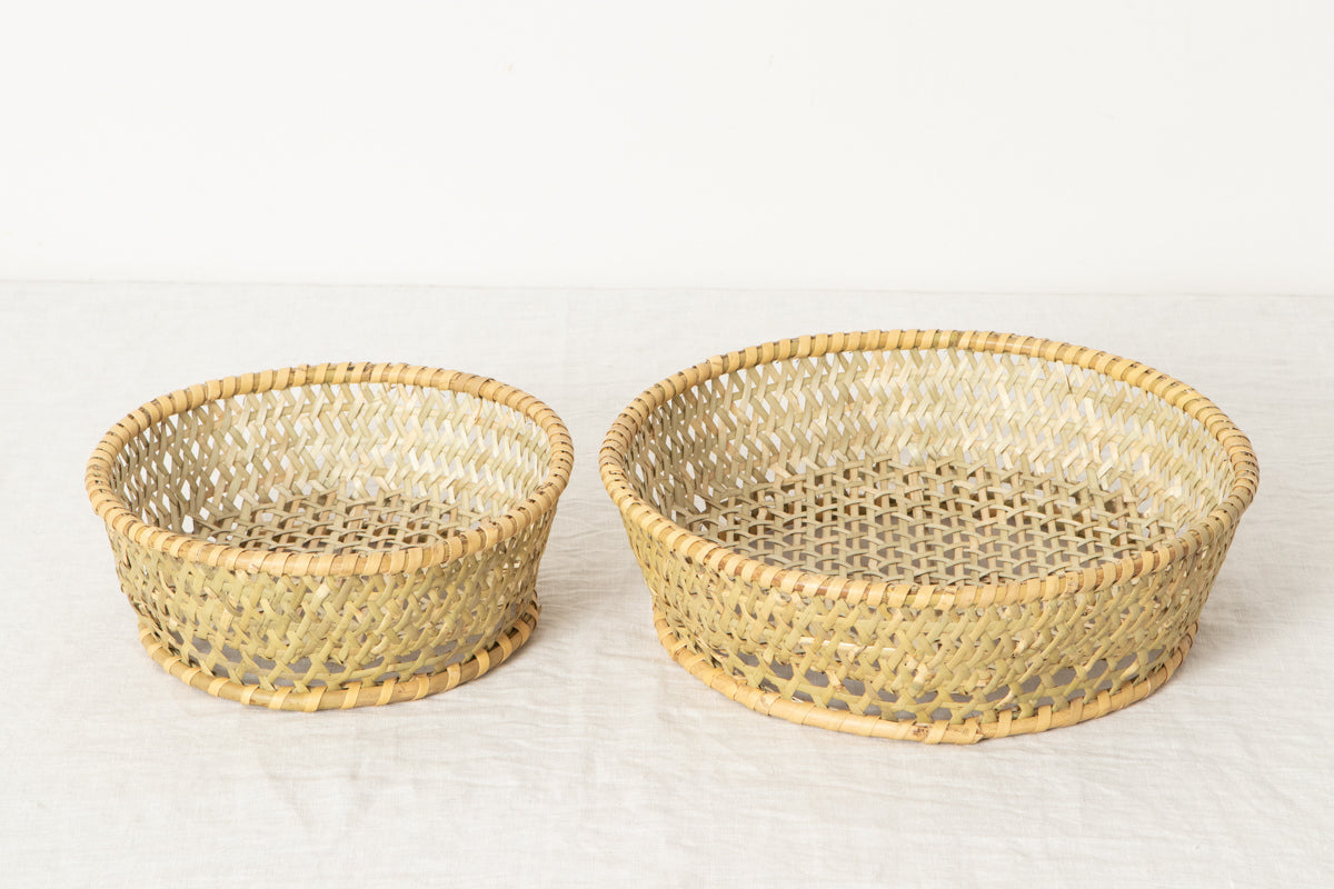 Round Shallow Dish Basket / Nemagari Bamboo / Nagano-JPN 610211