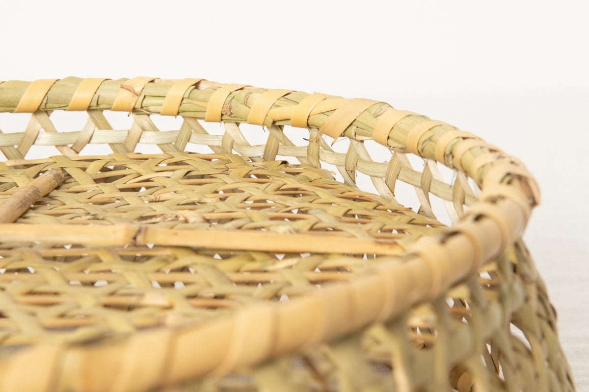 Round Shallow Dish Basket / Nemagari Bamboo / Nagano-JPN 610211