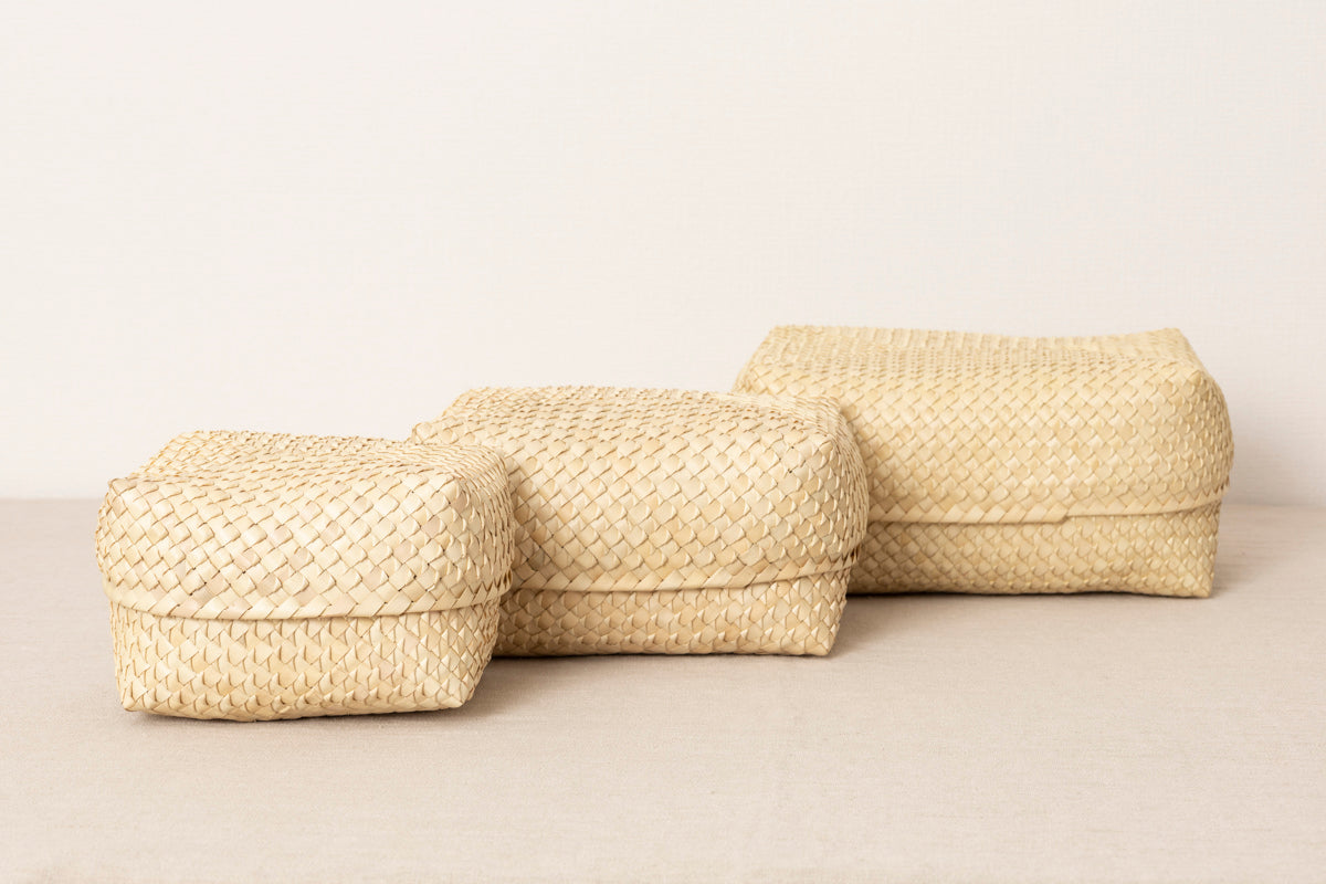 インド/パームリーフ　蓋つきバスケット　Natural　S・M・L　3サイズ　330901