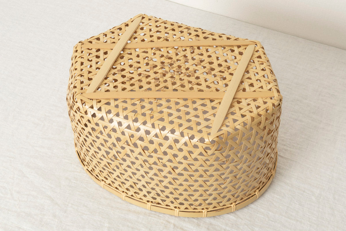 Oval Basket "Kikko Weave" / White Bamboo / Ōita-JPN 220802