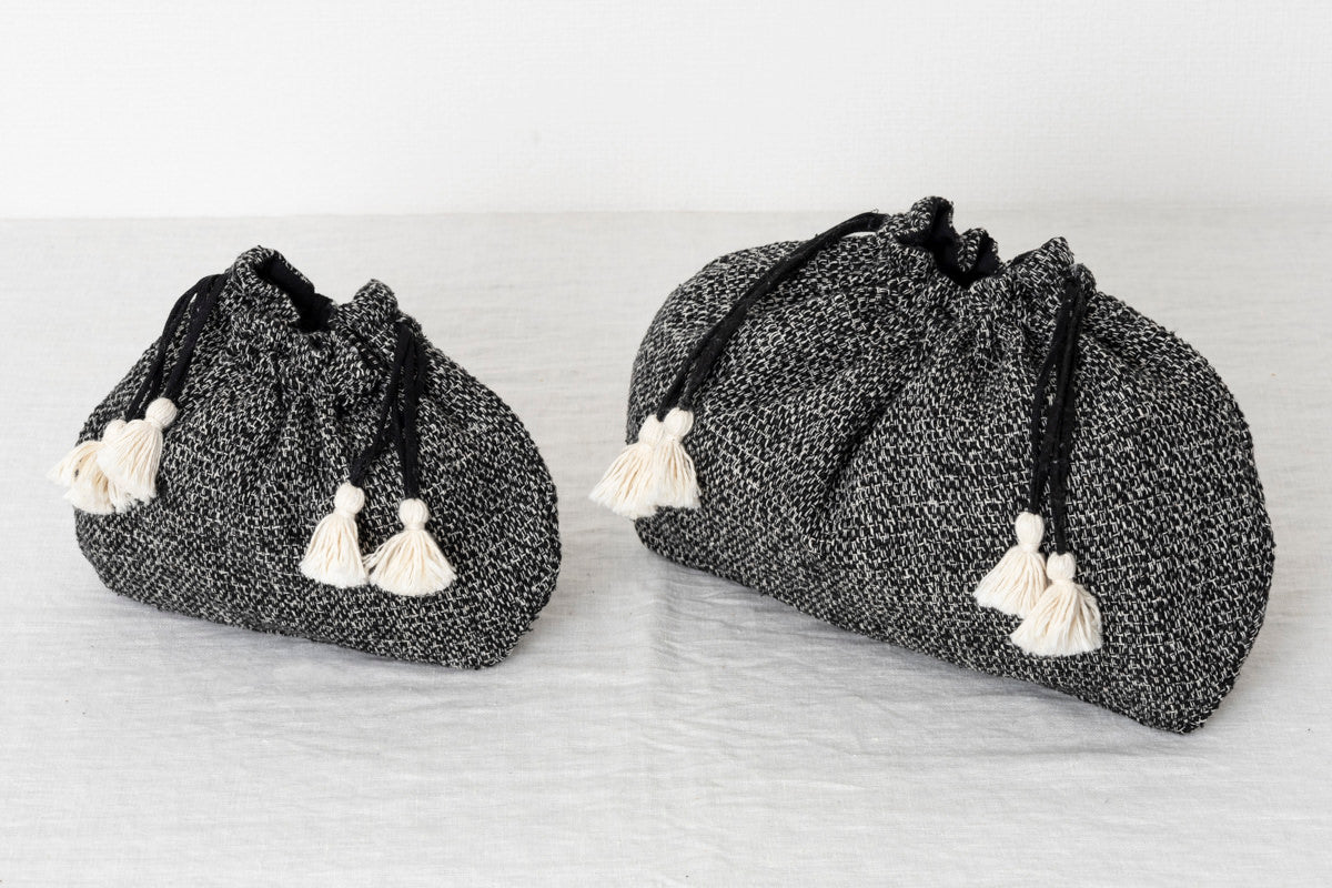 Drawstring Bag – Monochrome / Silk × Cotton / IND 330920