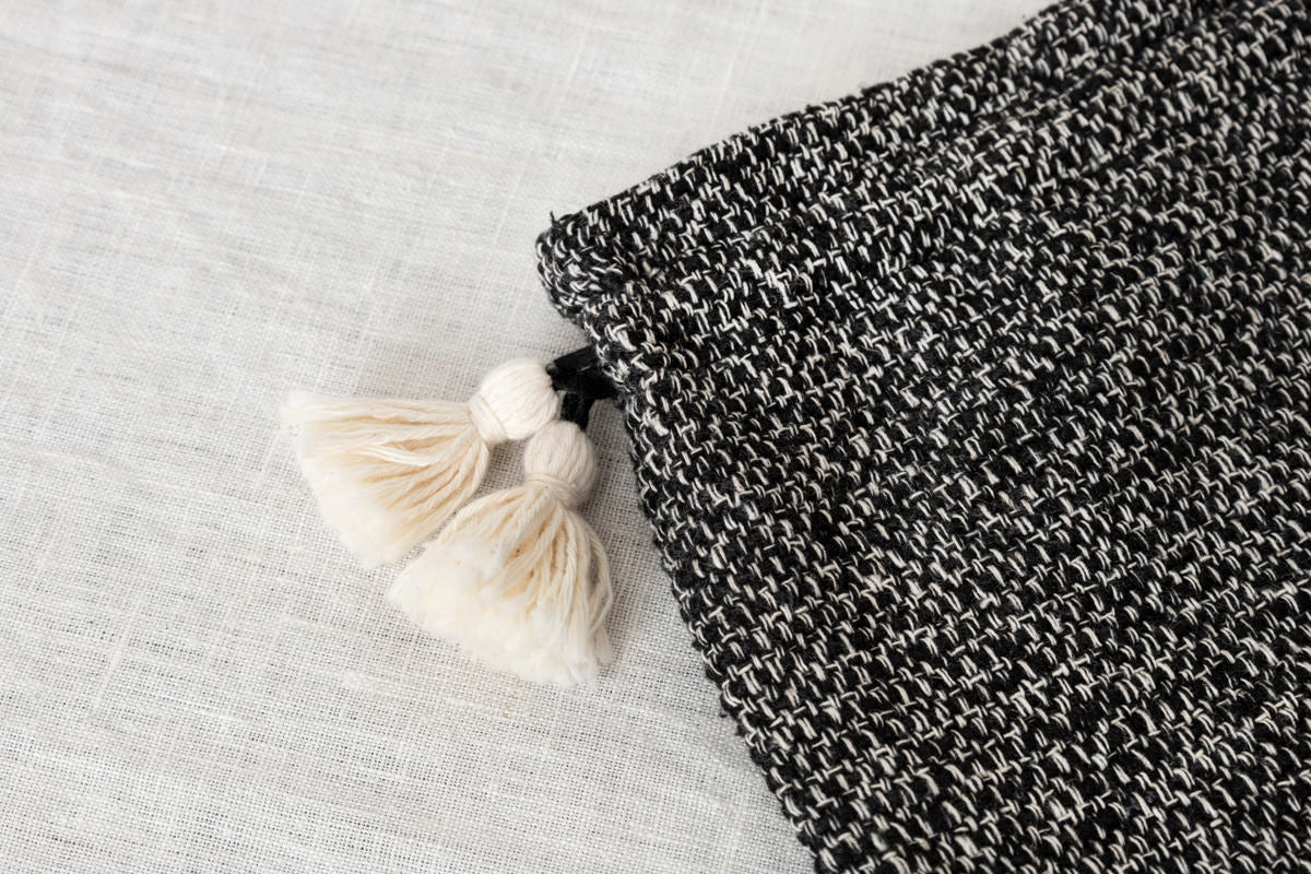 Drawstring Bag – Monochrome / Silk × Cotton / IND 330920