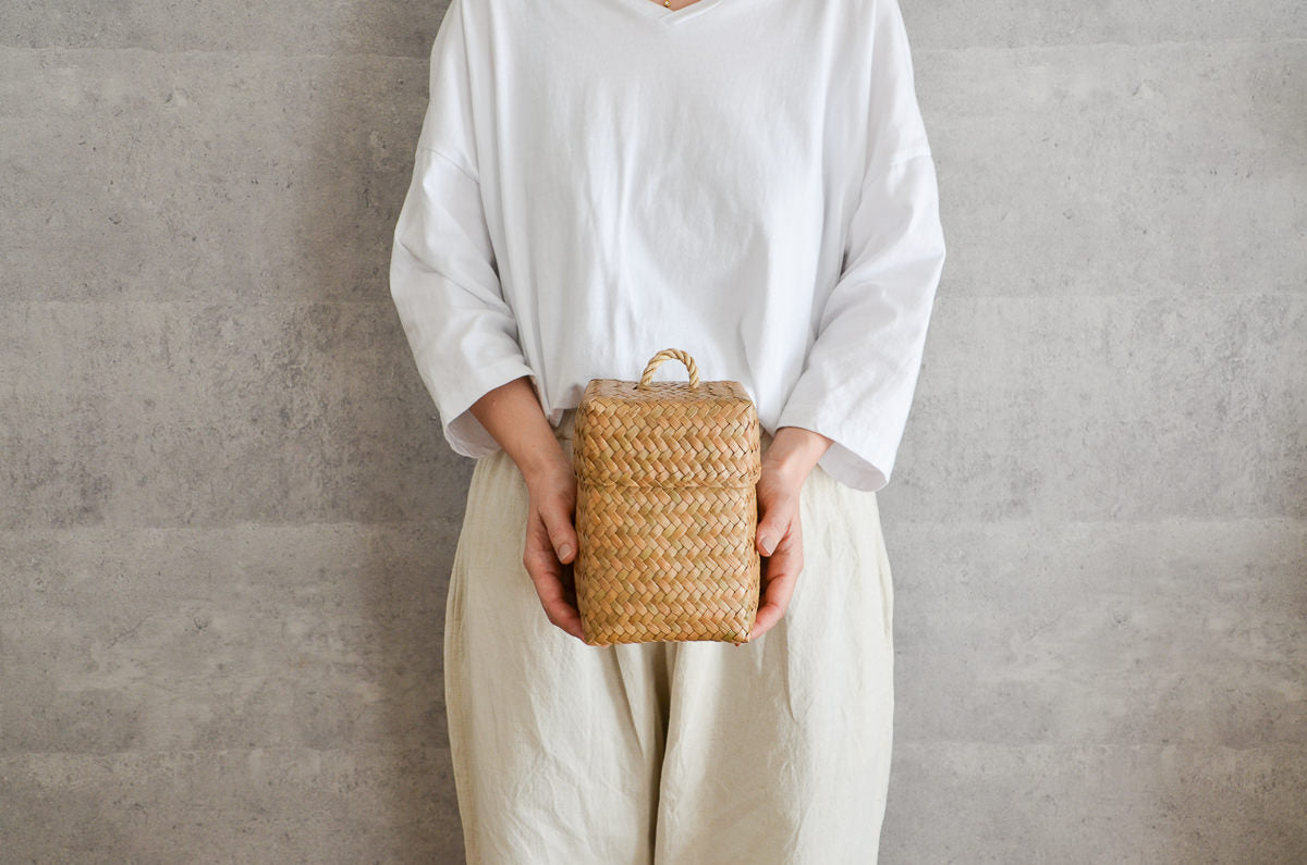 Organizing Basket with Lid "Acorn" / Krajood Grass / THA 3115126