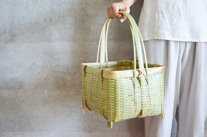 “Kakukago” Basket with Handle and Legs / Madake Bamboo / Ibaraki-JPN 810208