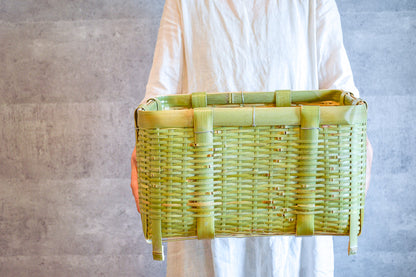 “Kakukago” Basket with Legs / Madake Bamboo / Ibaraki-JPN 810209