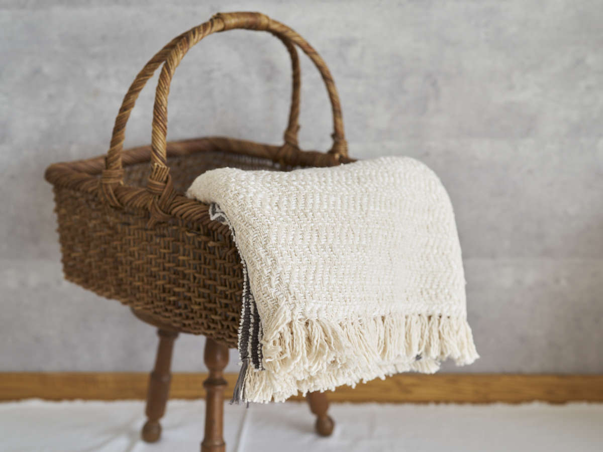 インド/コットン　ガラ紡　ミディアムストール　Herringbone-Ivory　330930-2