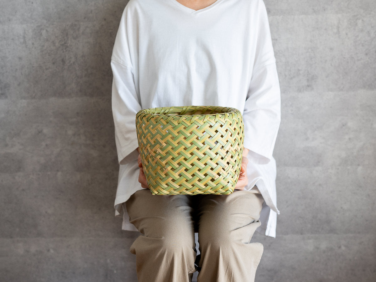 Hishime Weave Basket / Madake Bamboo / Oita-JPN 110704-1