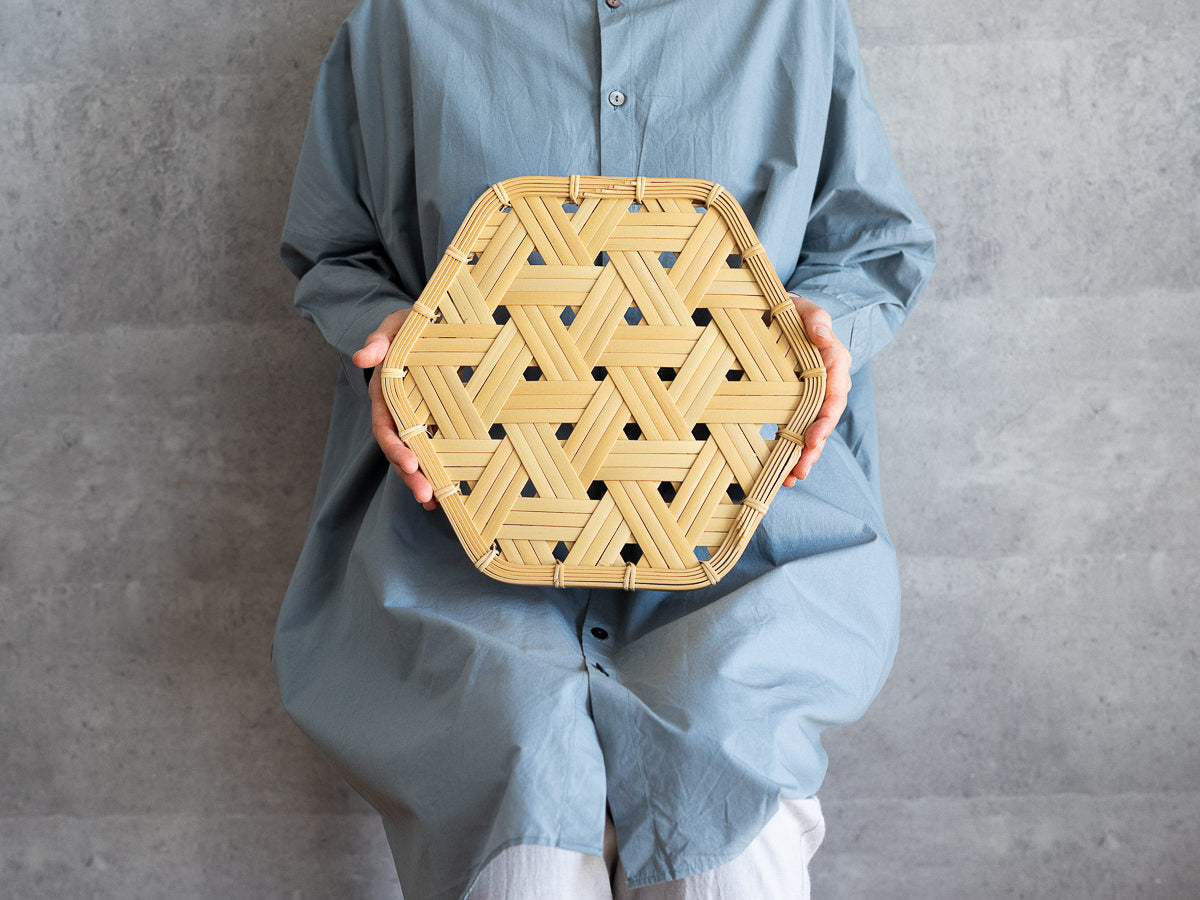 Hexagonal Tray with Legs / White Bamboo / Oita-JPN 121802