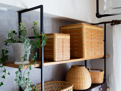 Basket with Lid "Kiritto" / White & Carbonized Bamboo / Oita-JPN 850406