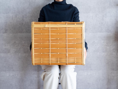 Basket with Lid "Kiritto" / White & Carbonized Bamboo / Oita-JPN 850406