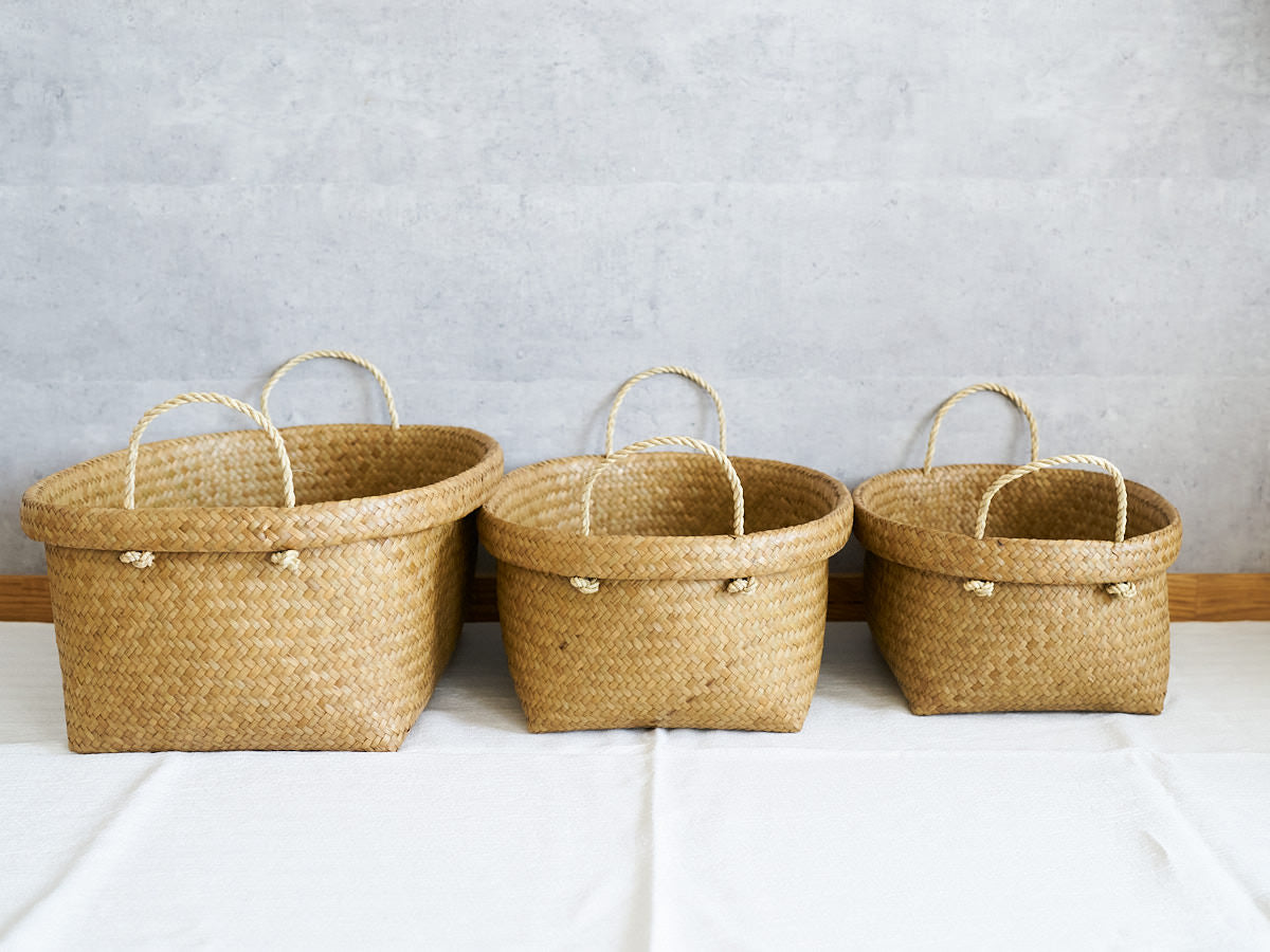 Deep Oval Basket with Handle / Krajood Grass / THA 3115142