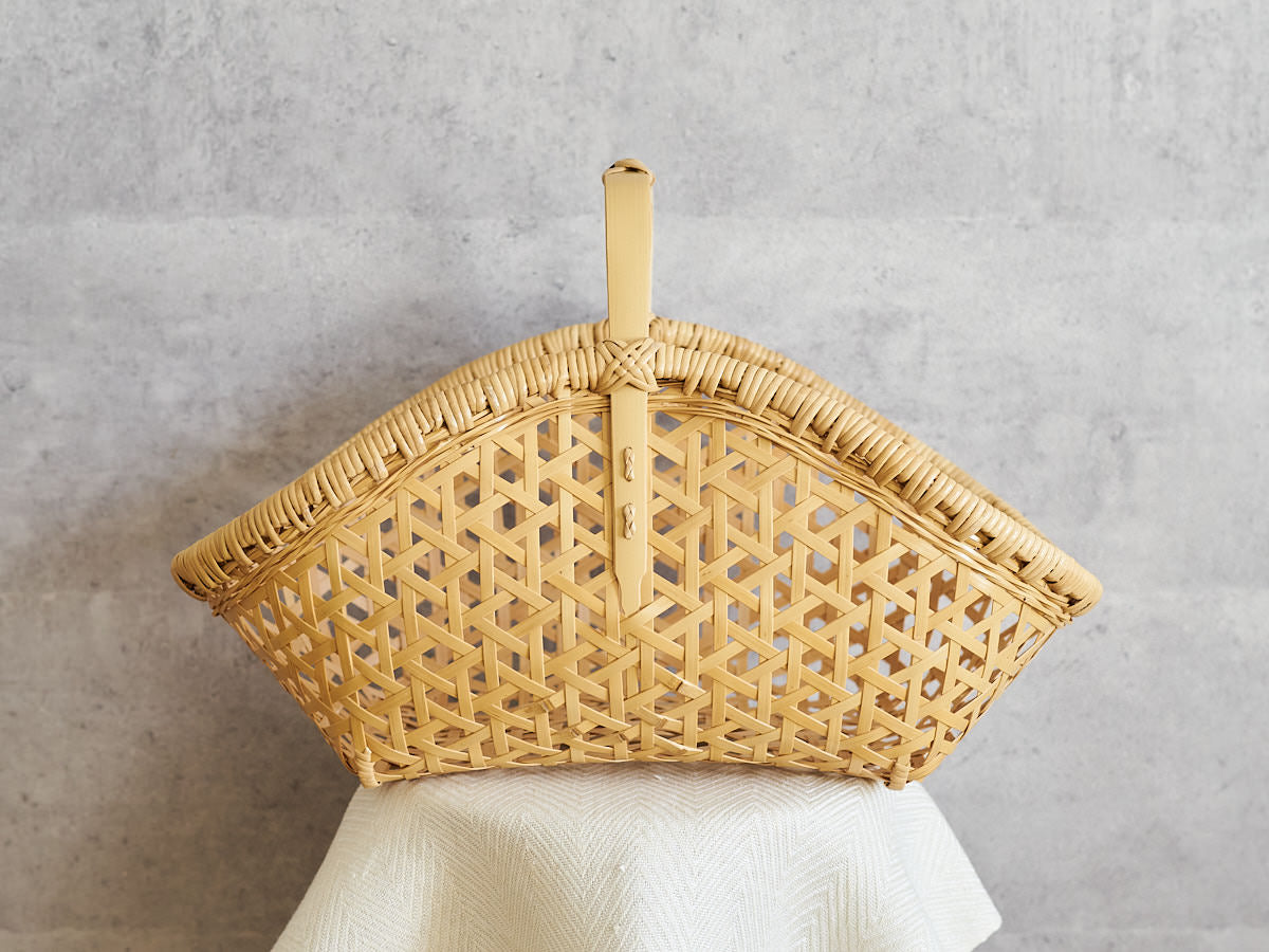 One-Handle Garden Basket / White Bamboo / Oita-JPN 850420-1