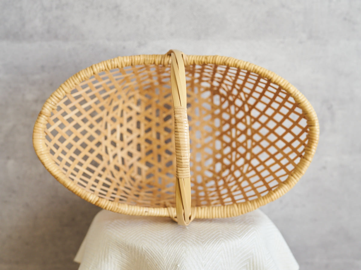 One-Handle Garden Basket – Twisted Handle / White Bamboo / Oita-JPN 850421-1