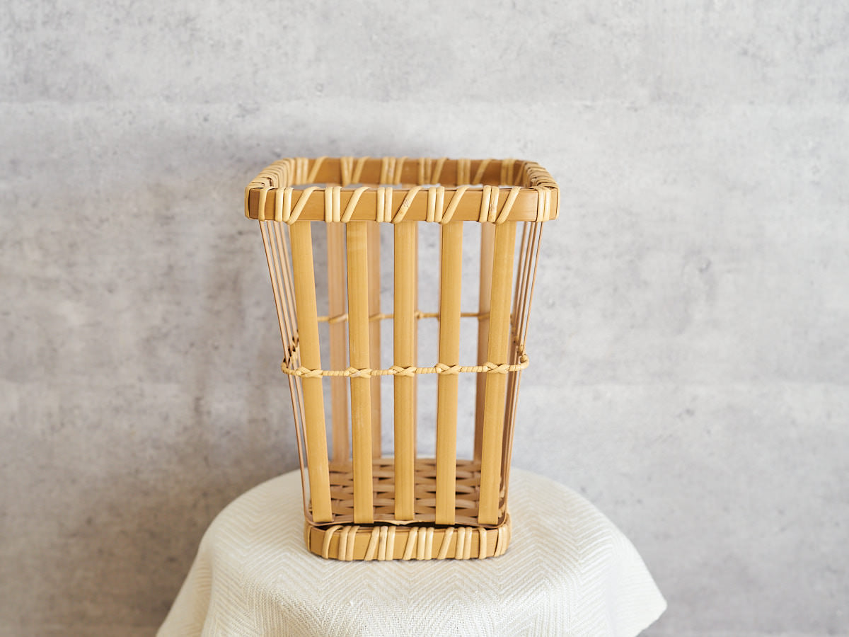 Flower Basket / Carbonized Bamboo / Oita-JPN 850422-1