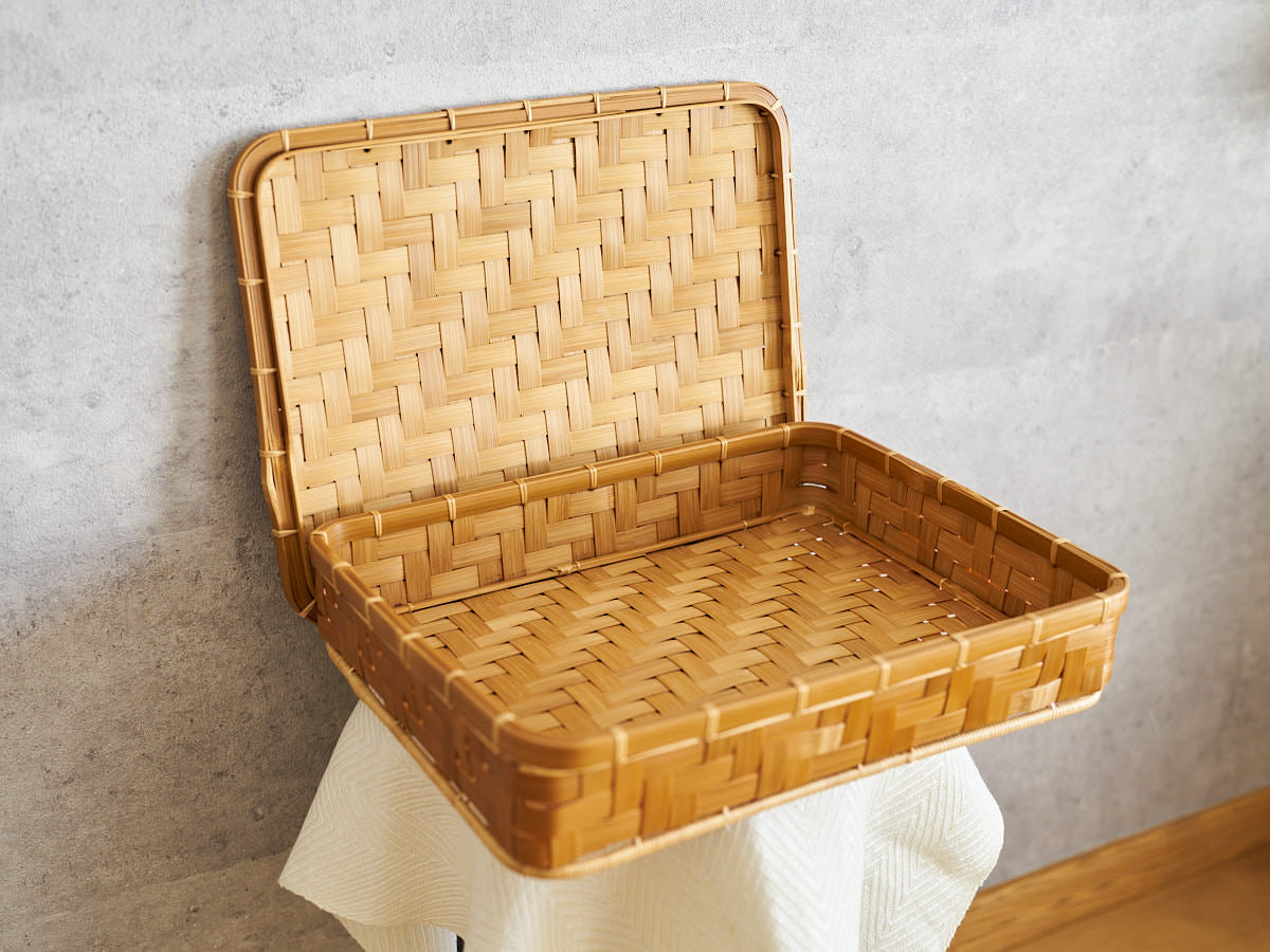 Wide-Strip Weave Document Box – Urushi Lacquer Finish / Carbonized Bamboo / Oita-JPN 850418-1