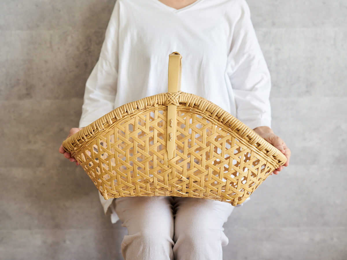 One-Handle Garden Basket / White Bamboo / Oita-JPN 850420-1