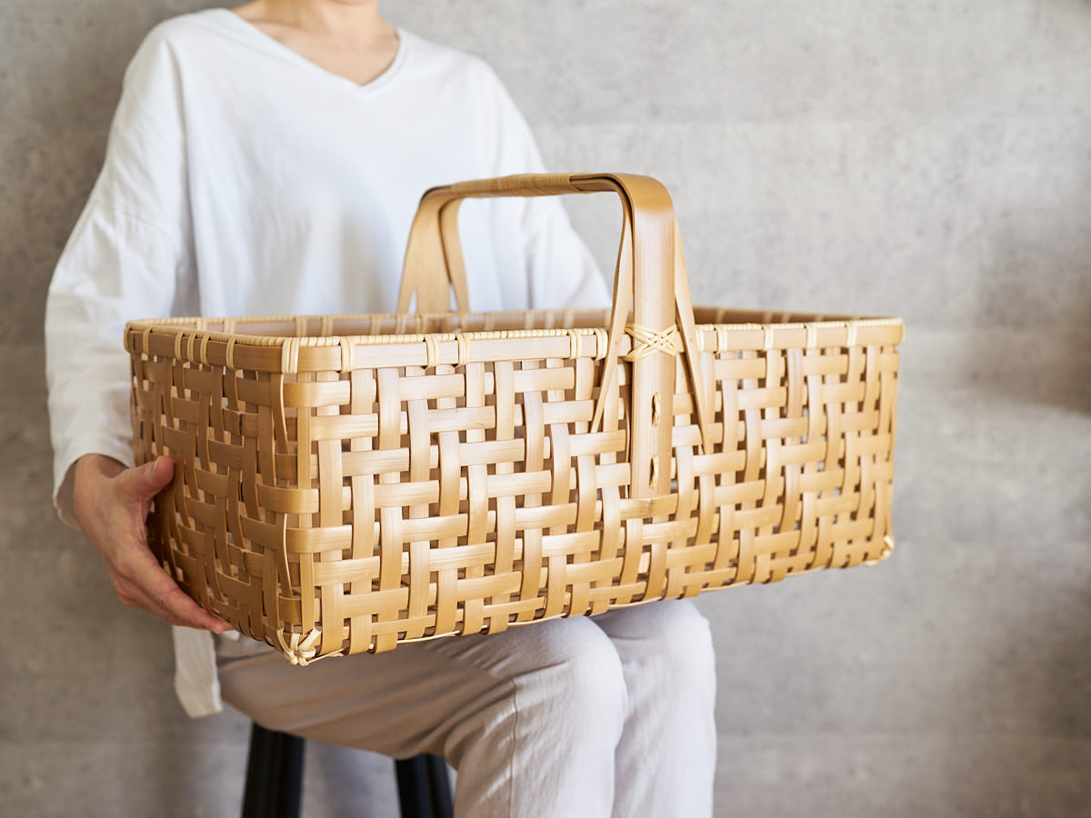 Large Handled Basket / Carbonized Bamboo / Oita-JPN 850413-1