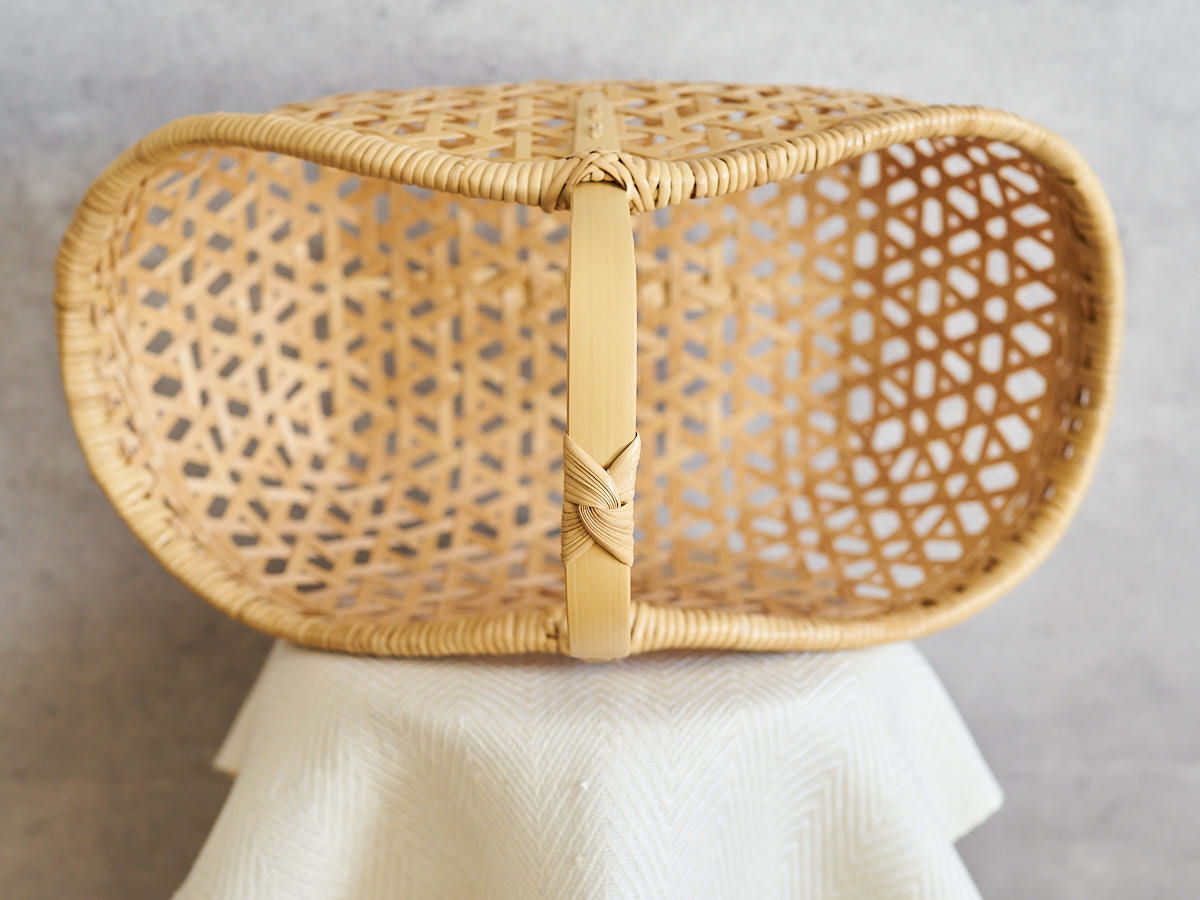 One-Handle Garden Basket / White Bamboo / Oita-JPN 850420-1