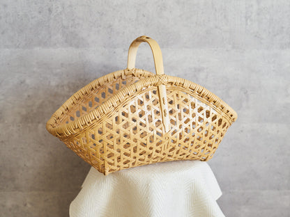 One-Handle Garden Basket / White Bamboo / Oita-JPN 850420-1