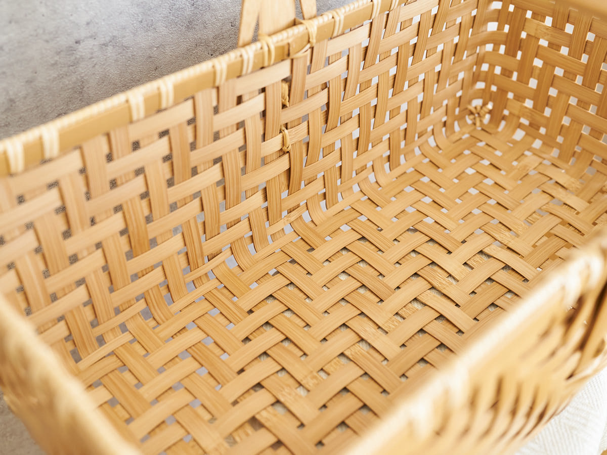 Large Handled Basket / Carbonized Bamboo / Oita-JPN 850413-1