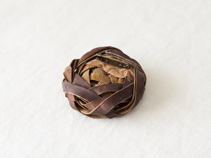 Flower Brooch / Walnut Bark / Yamagata-JPN 311415
