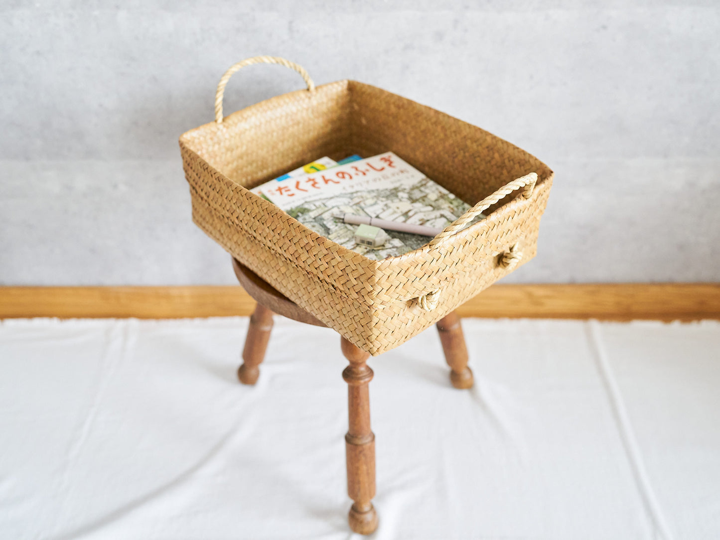 Organizing Basket with Handle (A4/B4) / Krajood Grass / THA 3115122