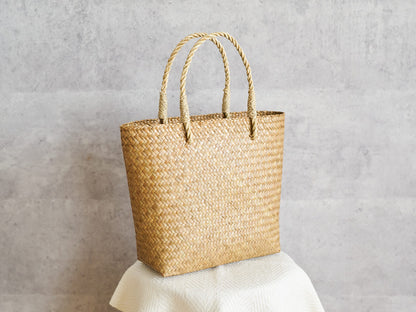 Slim Tote Basket Bag – Handheld & Shoulder / Krajood Grass / THA 3115140