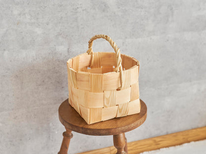 Round One-Handle Basket / Pine / EST 330717
