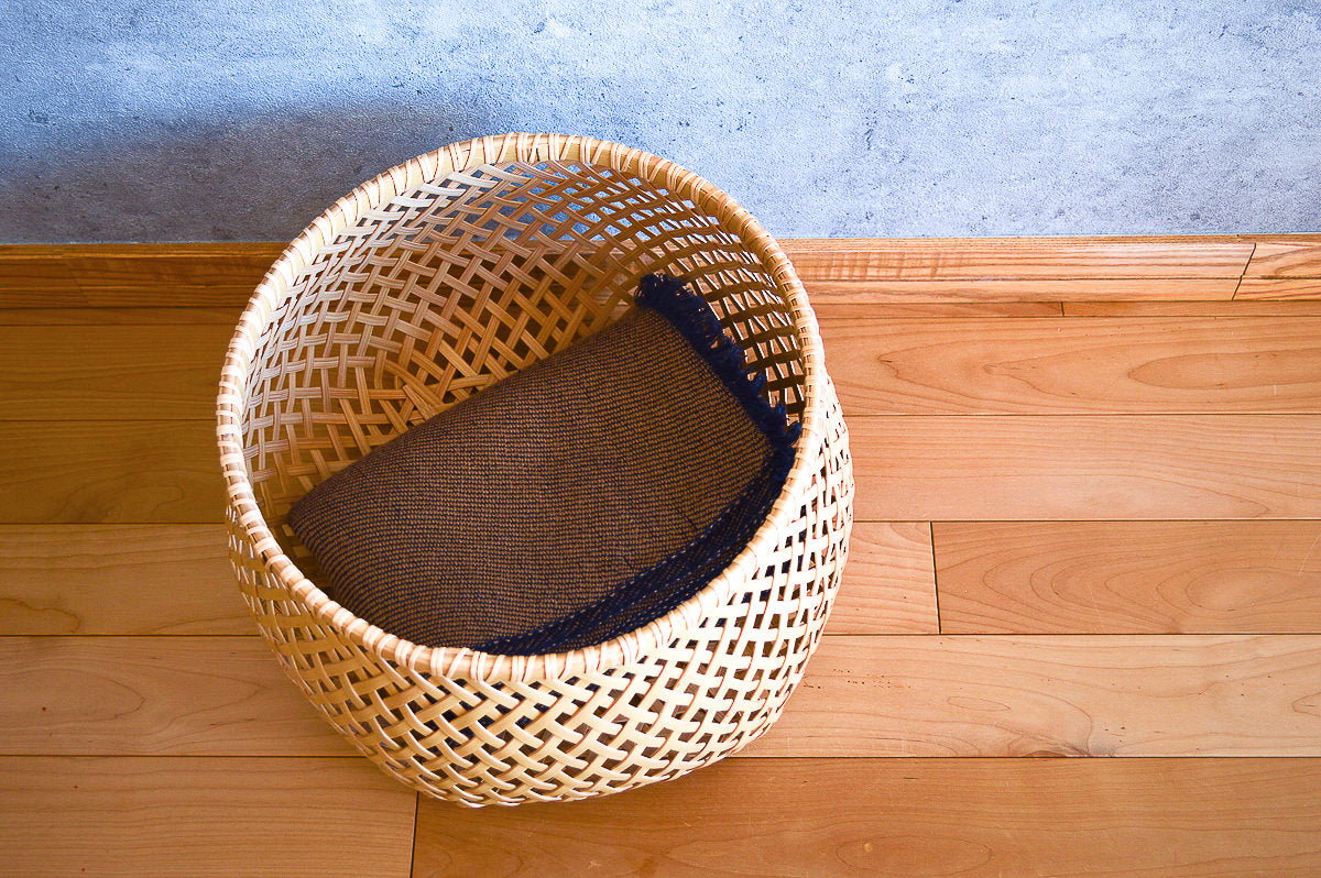 Storage Basket “Tessen Weave” / White Bamboo / Tochigi-JPN 350107-1