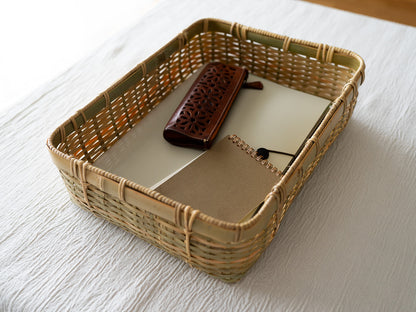 Madake bamboo A4 document tray with notebooks inside / 真竹のA4書類かごにノート類を入れた様子