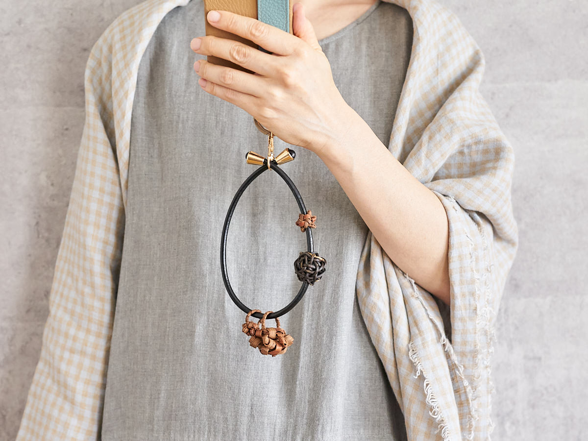 Smartphone Short Strap with Double Grapevine Rings / Akebi & Grapevine / Yamagata-JPN 311450
