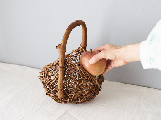 Freeform Weave Basket with Grapevine Handle / Akebi / Yamagata-JPN 311431-1