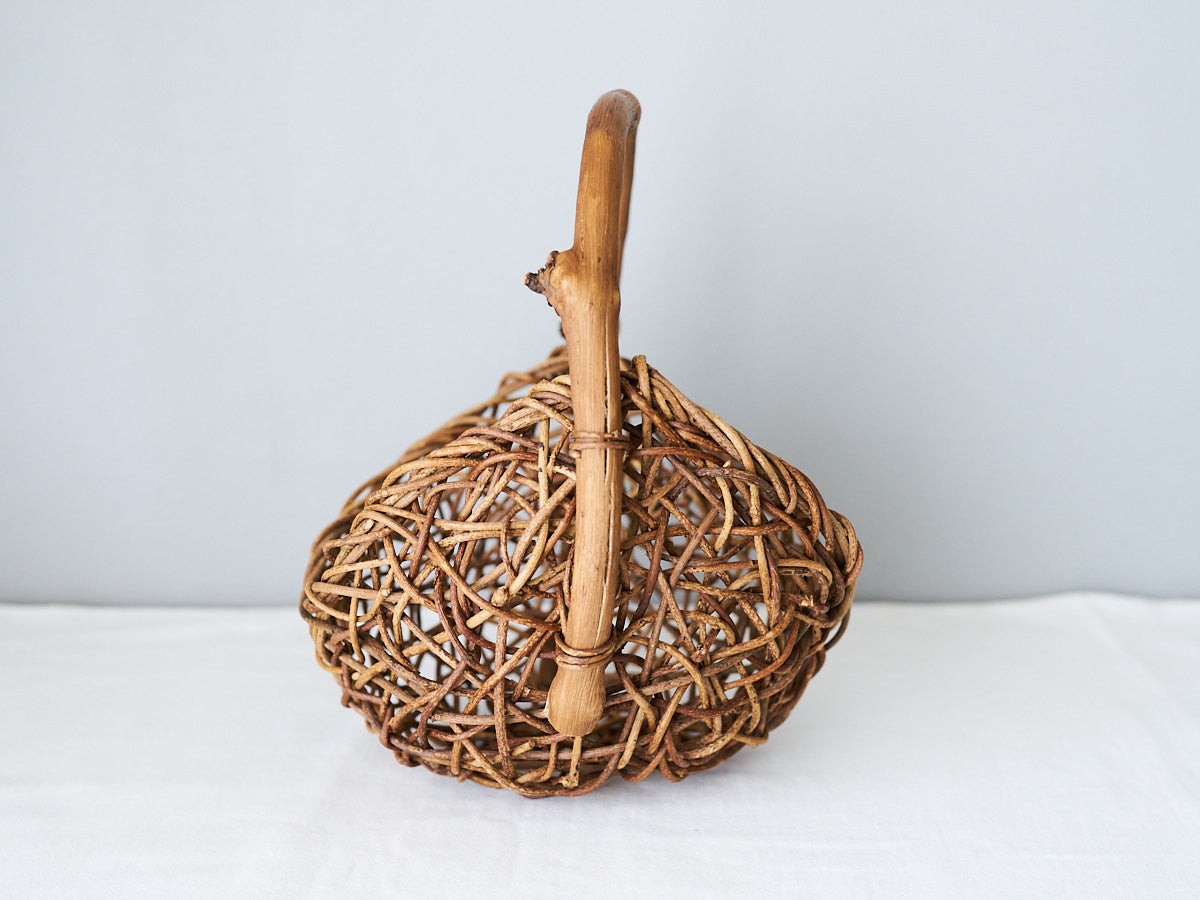 Freeform Weave Basket with Grapevine Handle / Akebi / Yamagata-JPN 311431-1
