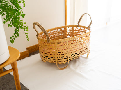 Oval Basket with Feet & Handles / White Bamboo / Tochigi-JPN 350101
